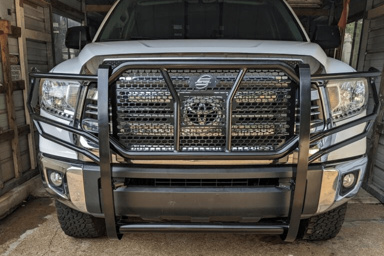 Steelcraft HD front grille guard for Toyota Tundra 2007-2021, enhancing protection and style with robust steel construction.